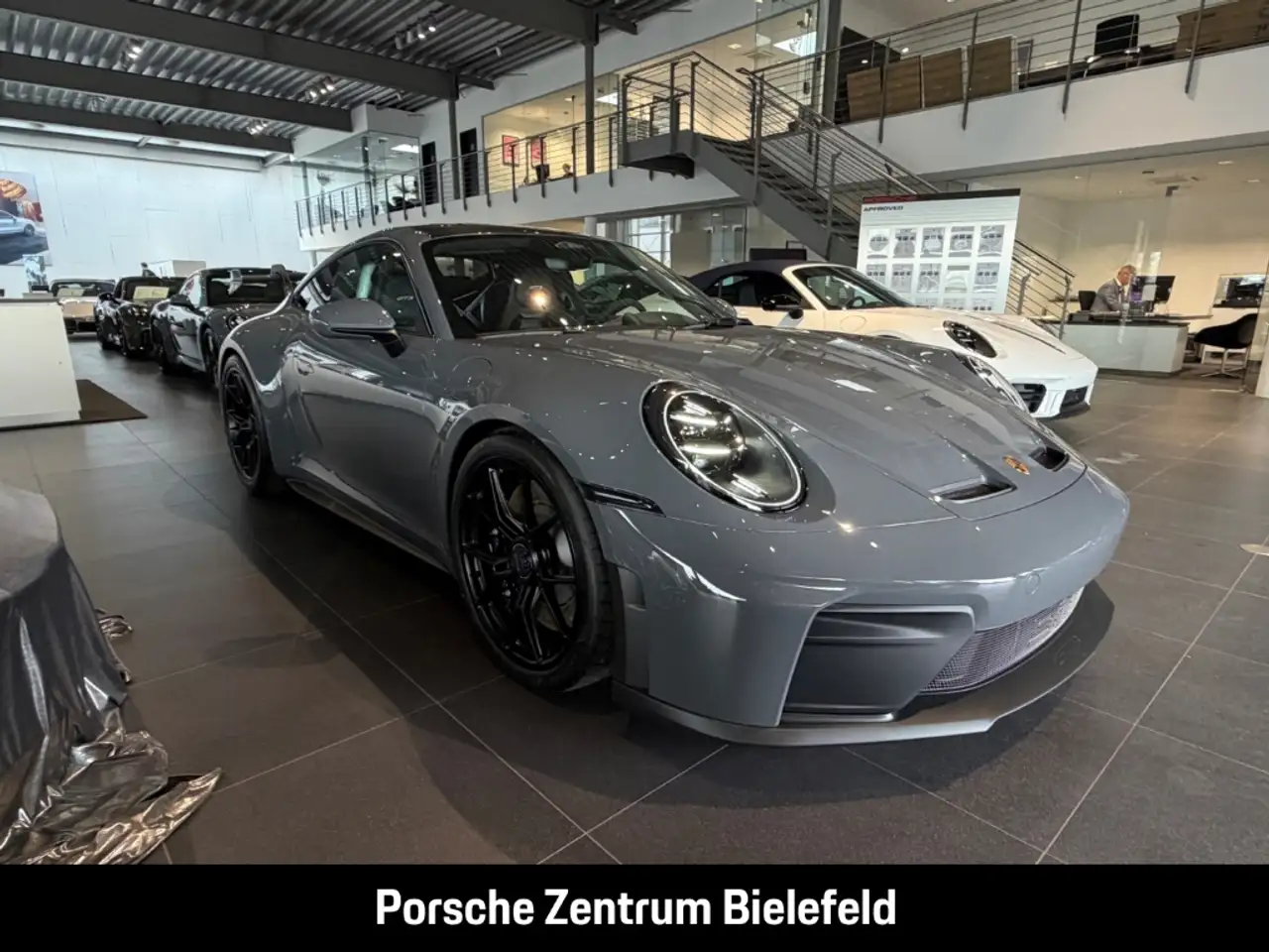 Porsche 992 911 2