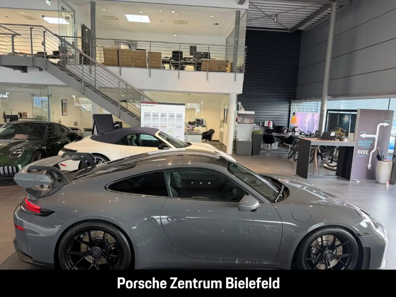 Porsche 992 911 7