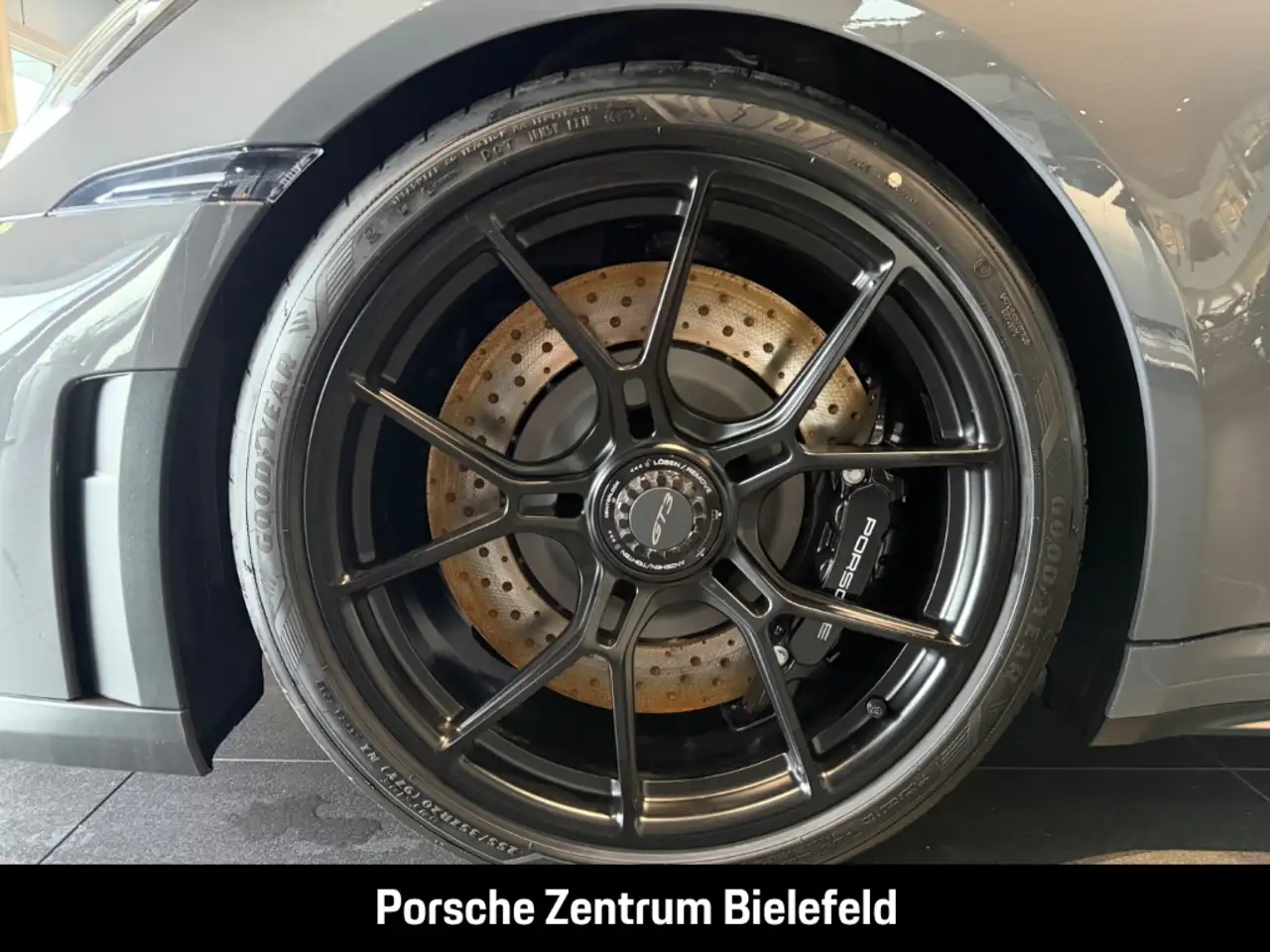 Porsche 992 911 9