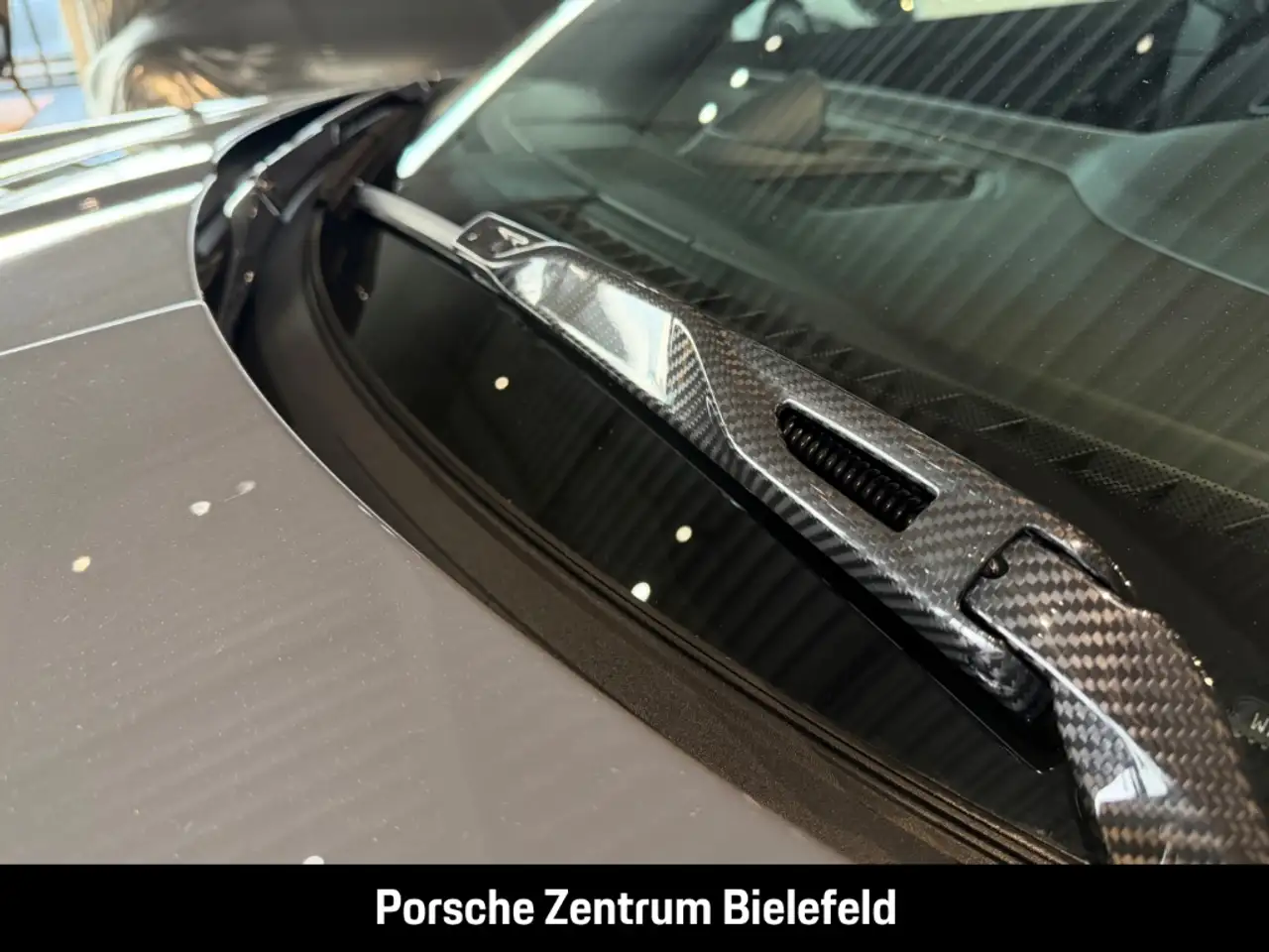 Porsche 992 911 11