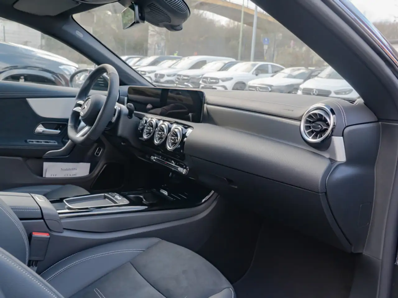 Mercedes-Benz CLA 200 7
