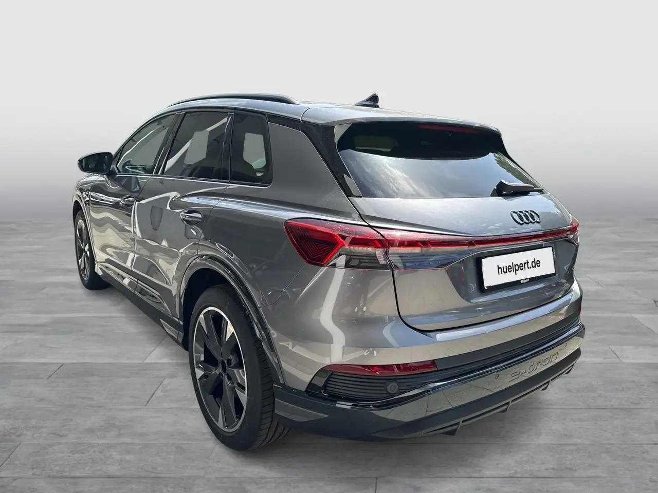 Audi Q4 6