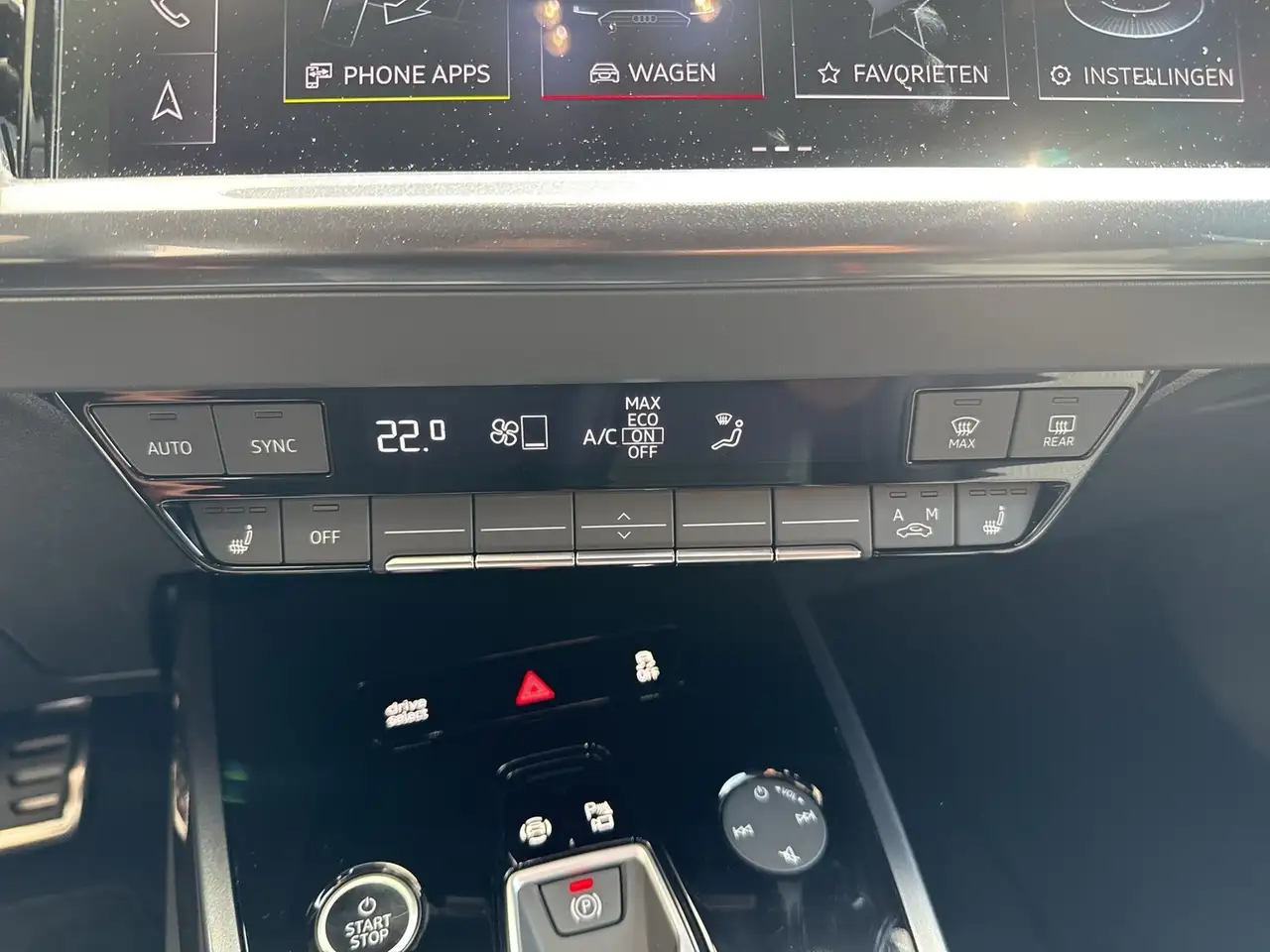 Audi Q4 15