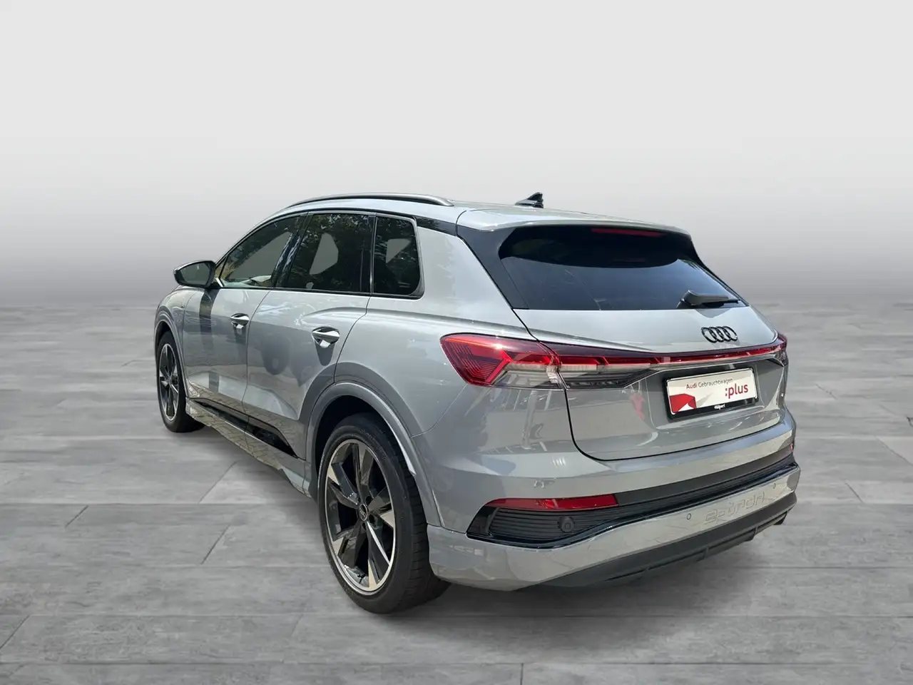 Audi Q4 7