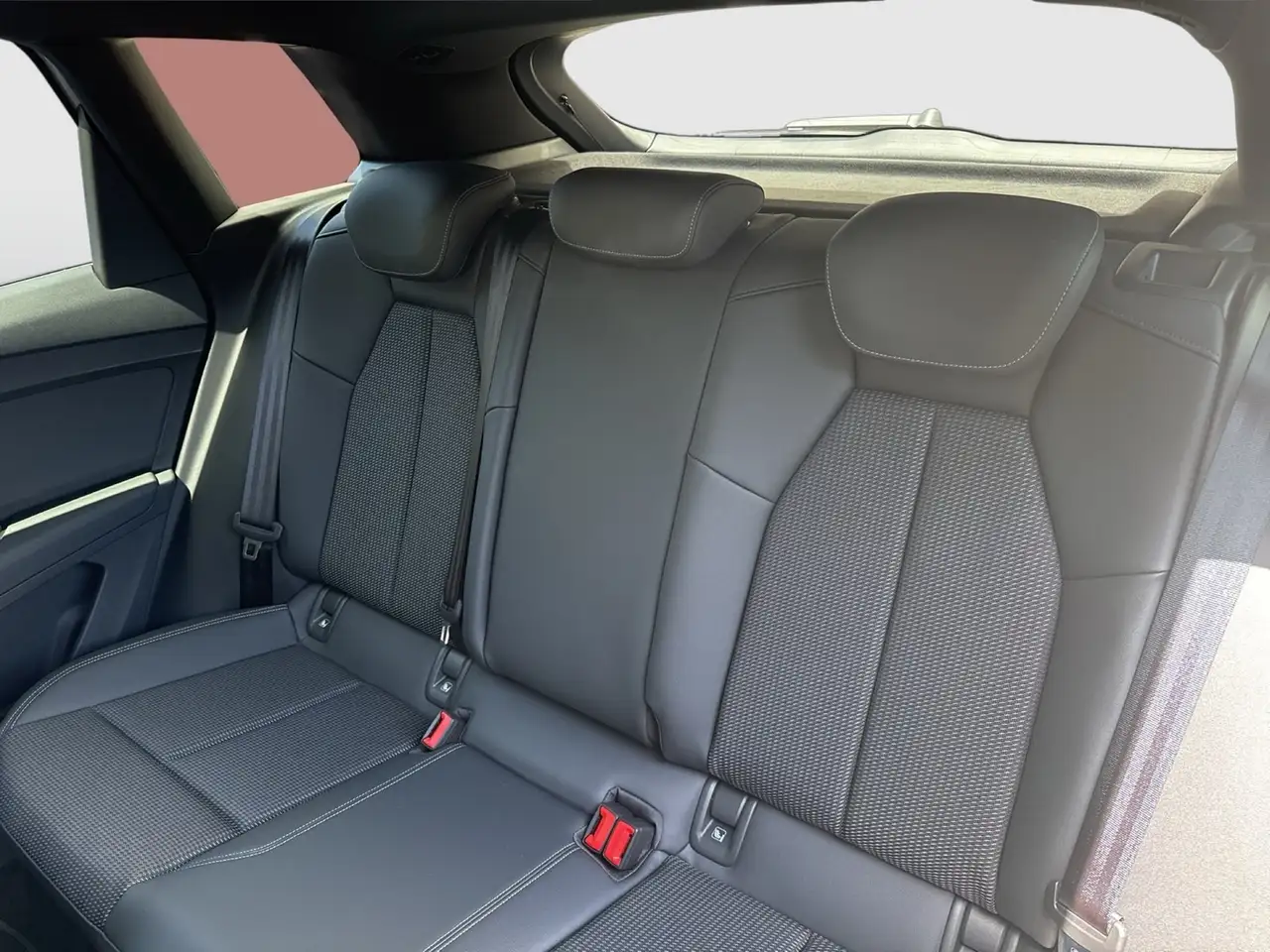 Audi Q4 12