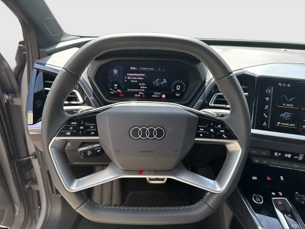 Audi Q4 15