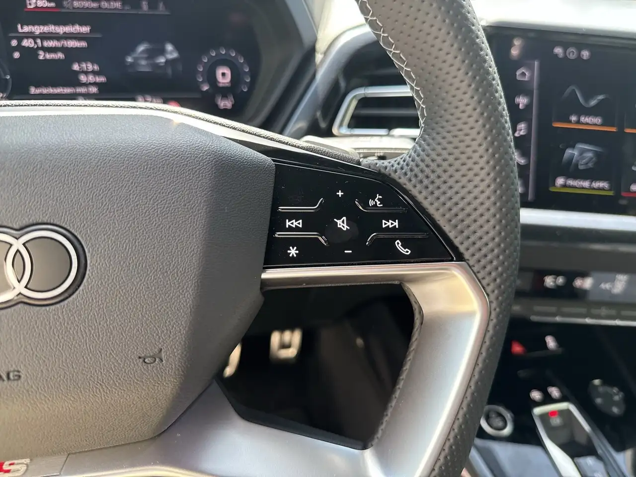Audi Q4 16