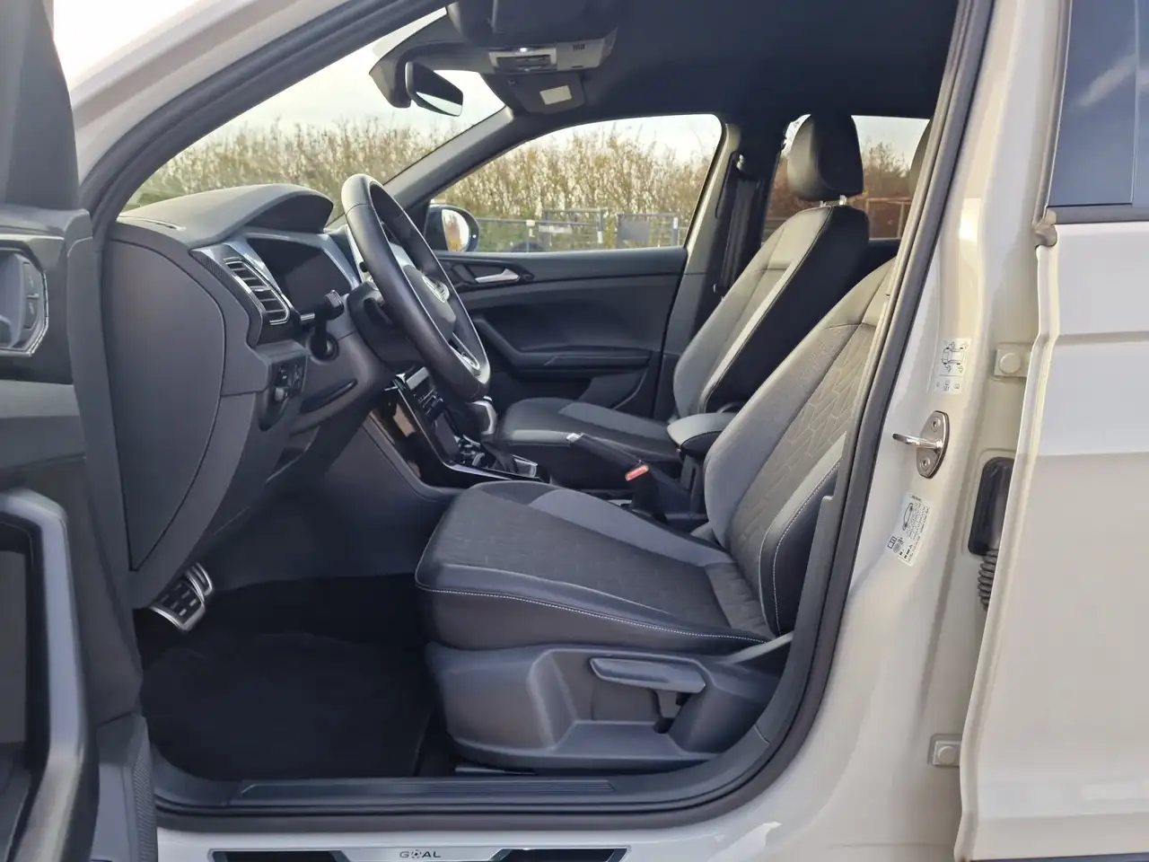 Volkswagen T-Cross 7