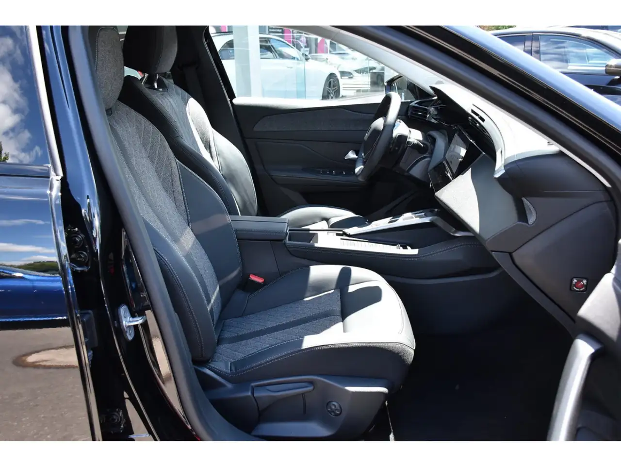 Peugeot 408 7