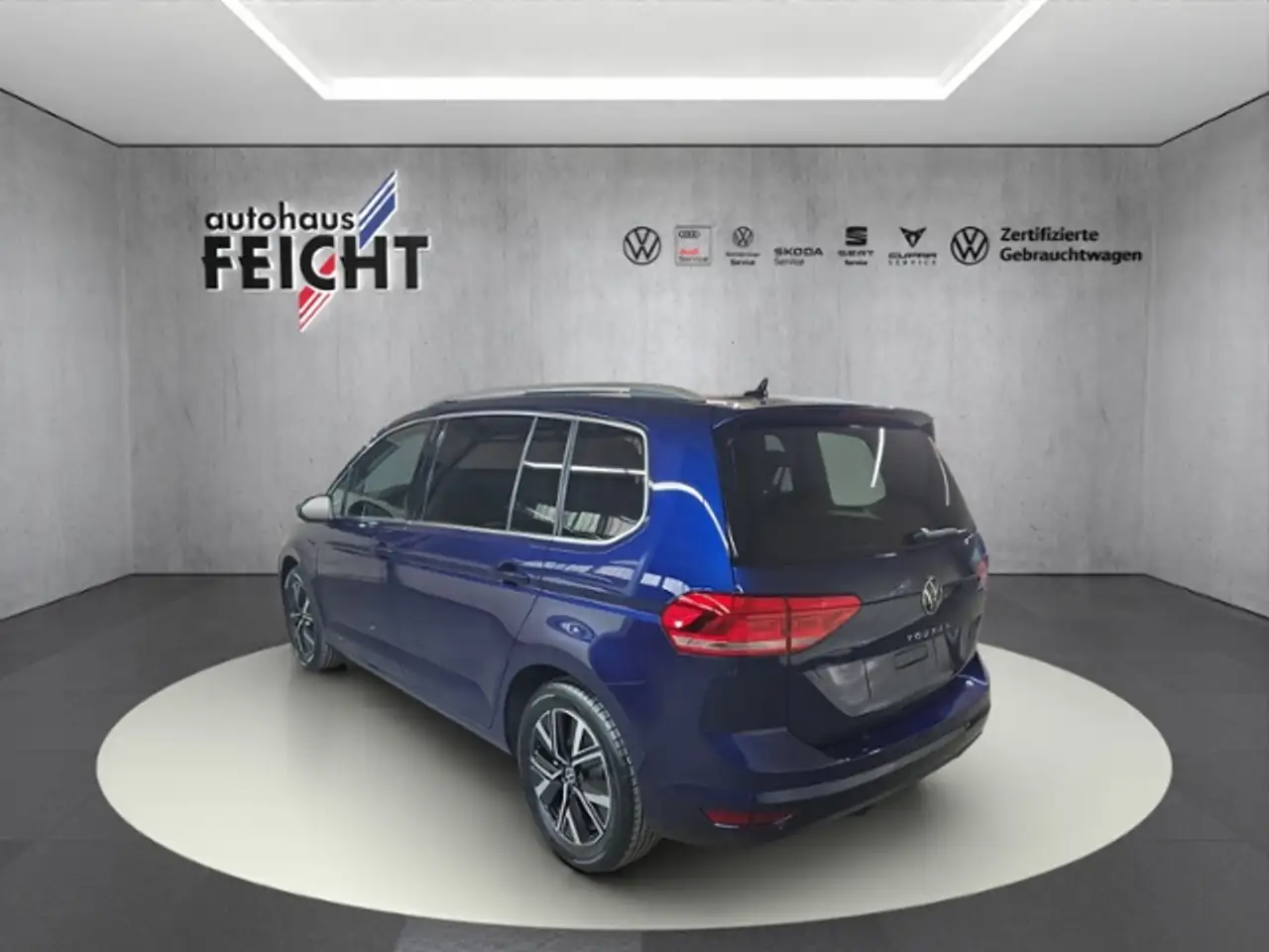 Volkswagen Touran 2