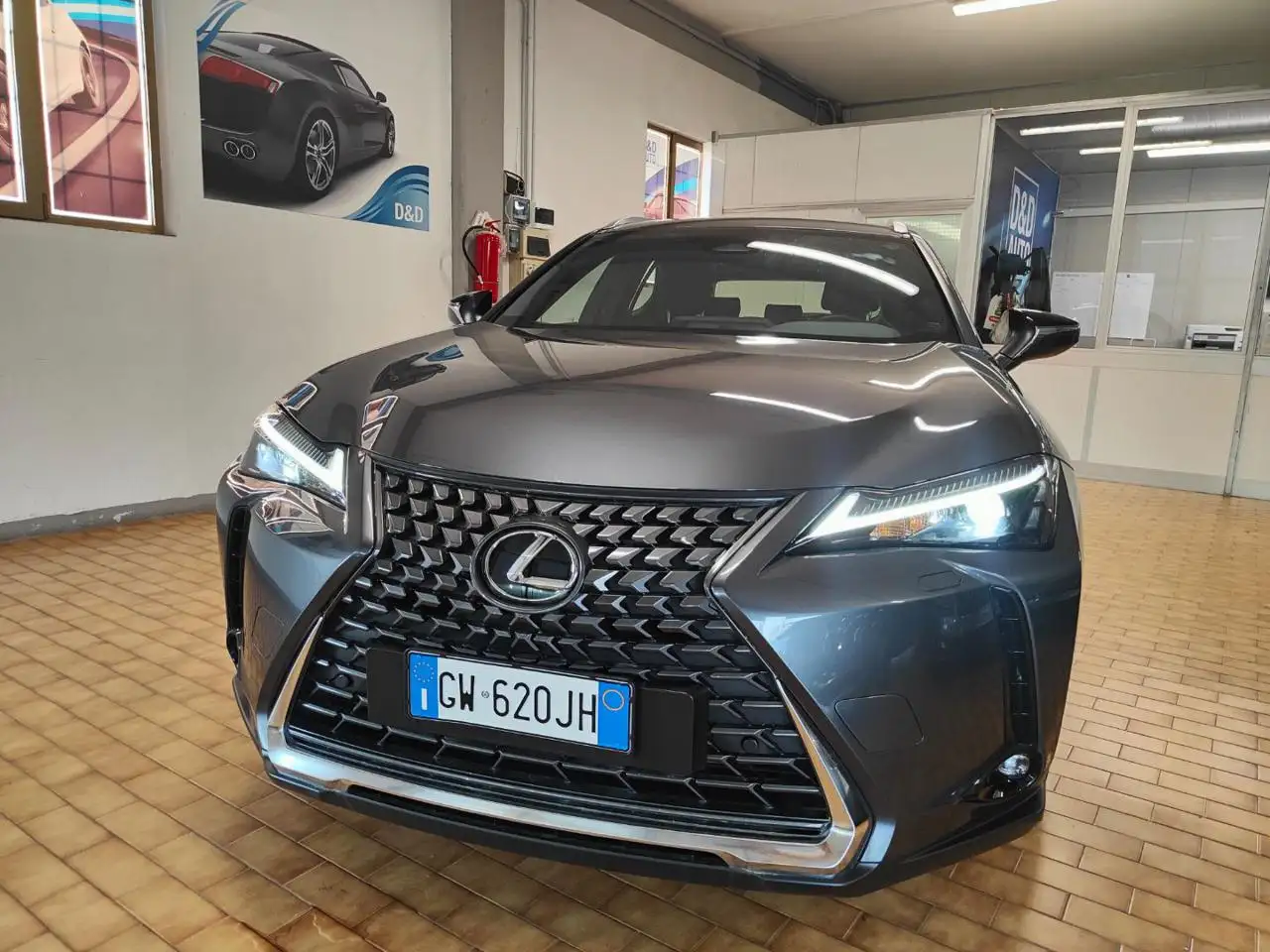Lexus UX 2