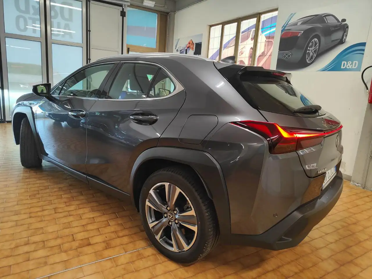 Lexus UX 7