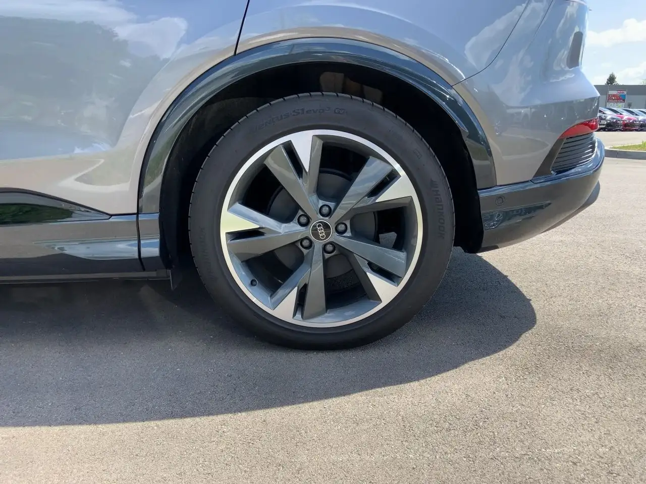 Audi Q4 13