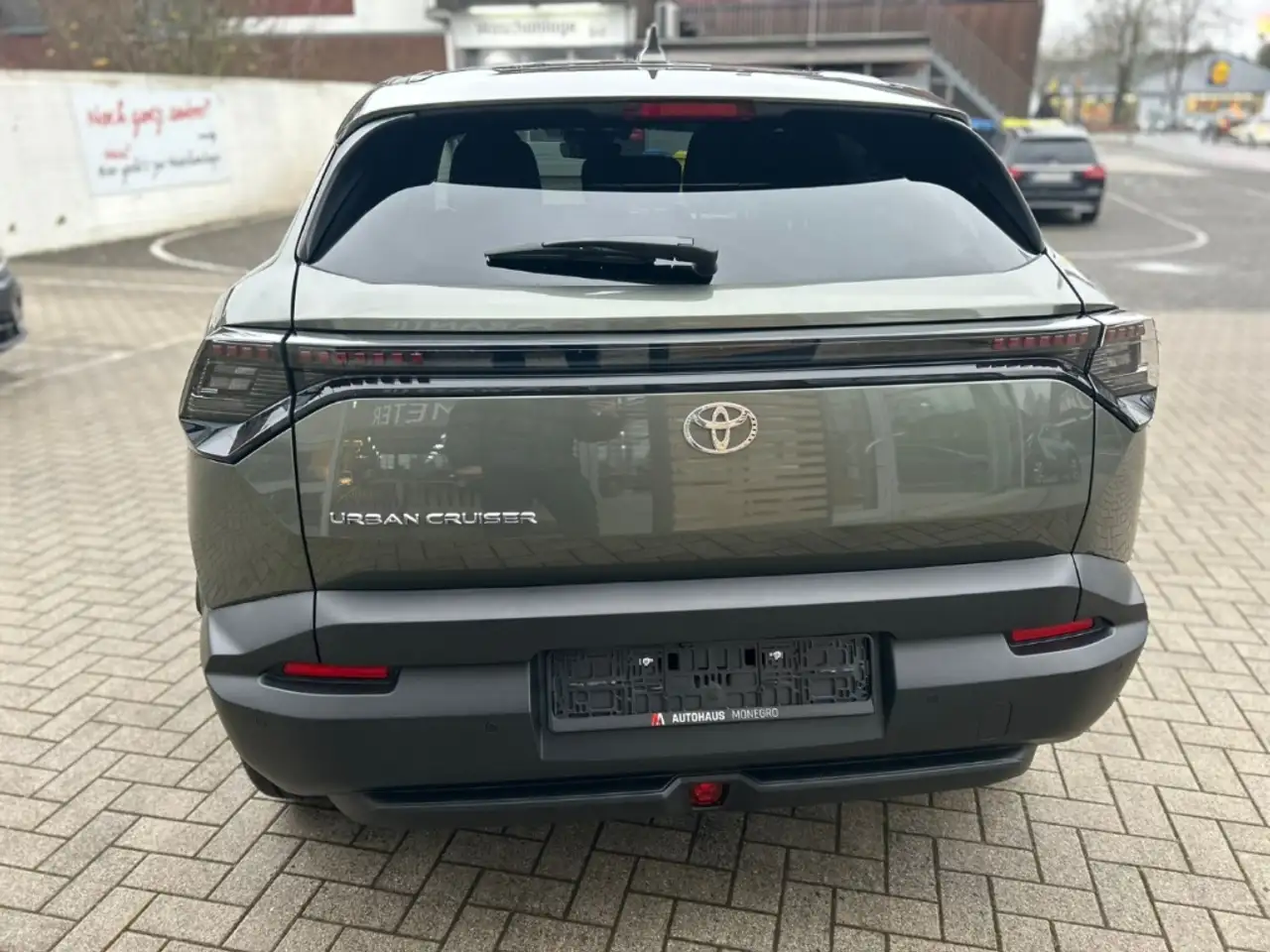 Toyota Urban 4