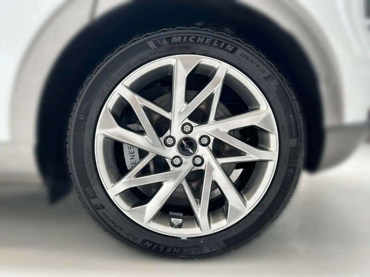 Genesis GV60 9