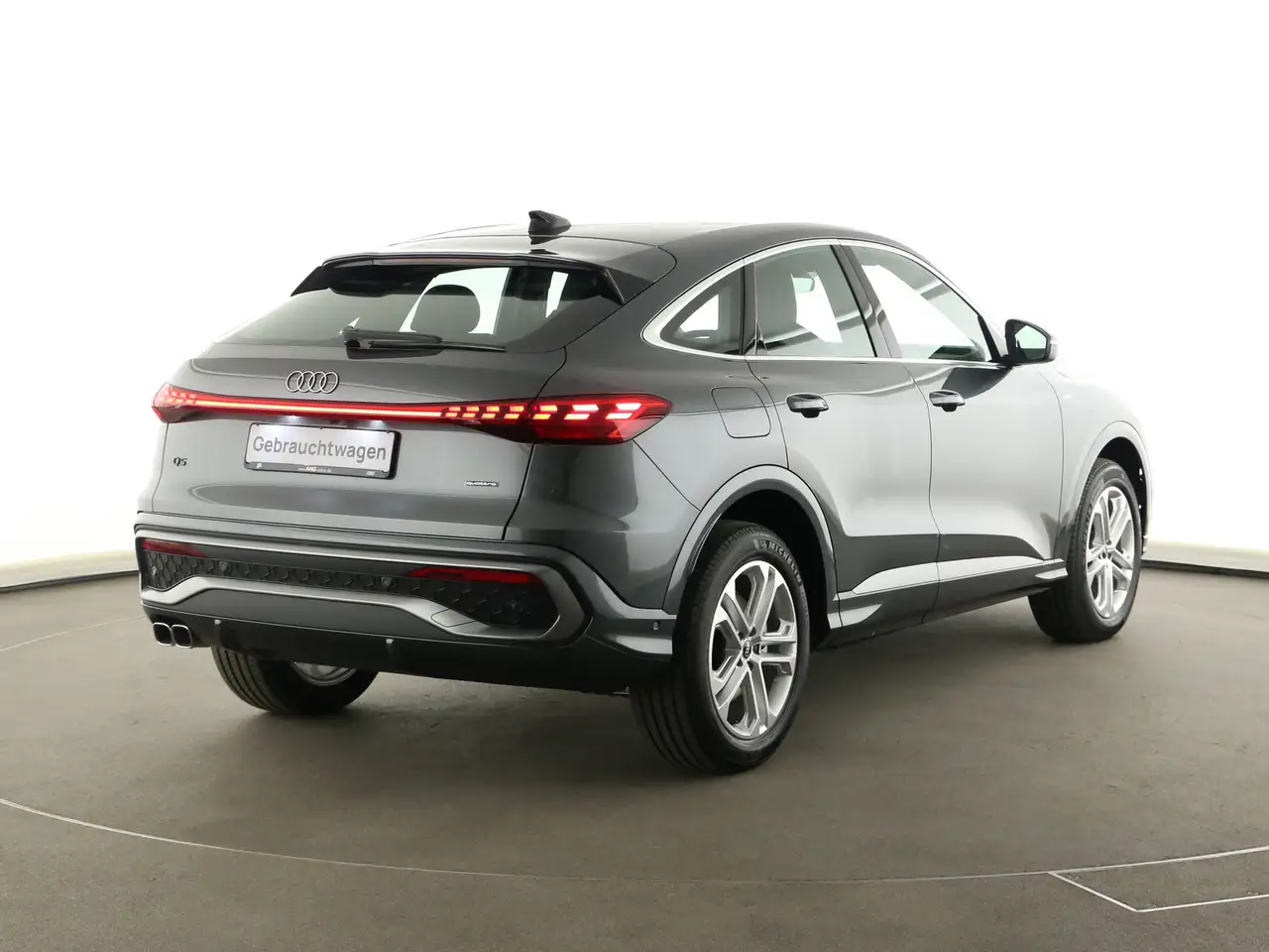 Audi Q5 11
