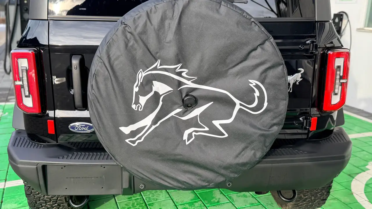 Ford Bronco 8