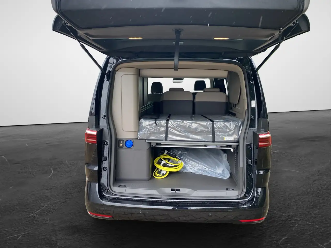 Volkswagen T7 California 12