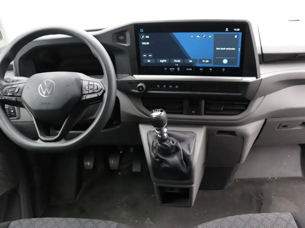 Volkswagen T7 Transporter 5