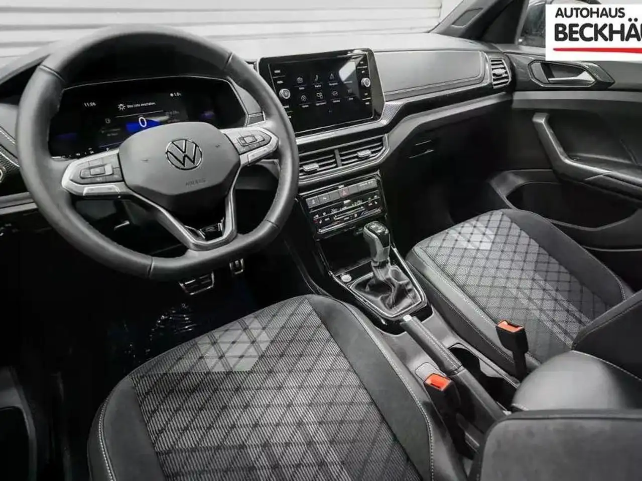 Volkswagen T-Cross 7