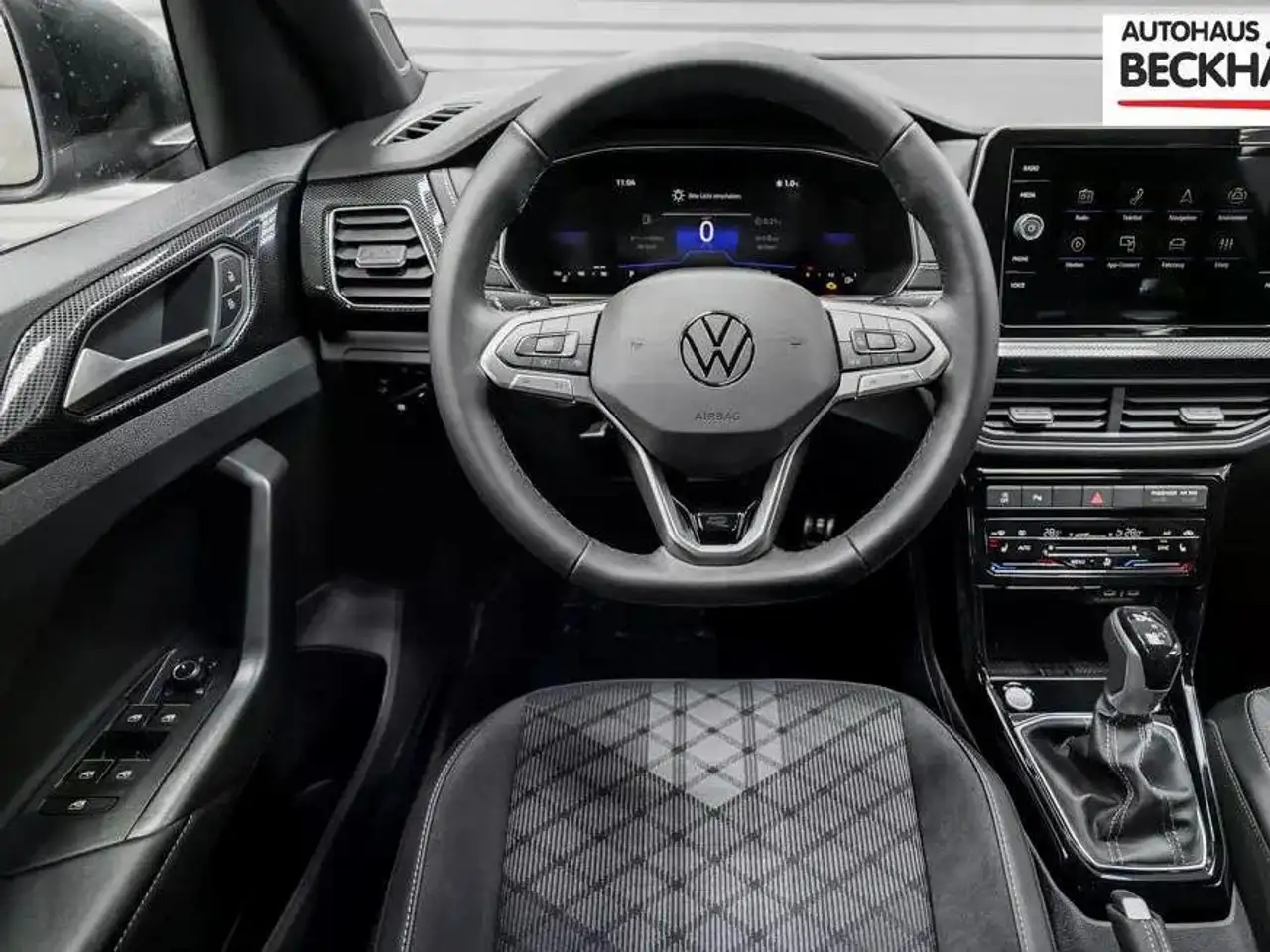 Volkswagen T-Cross 8