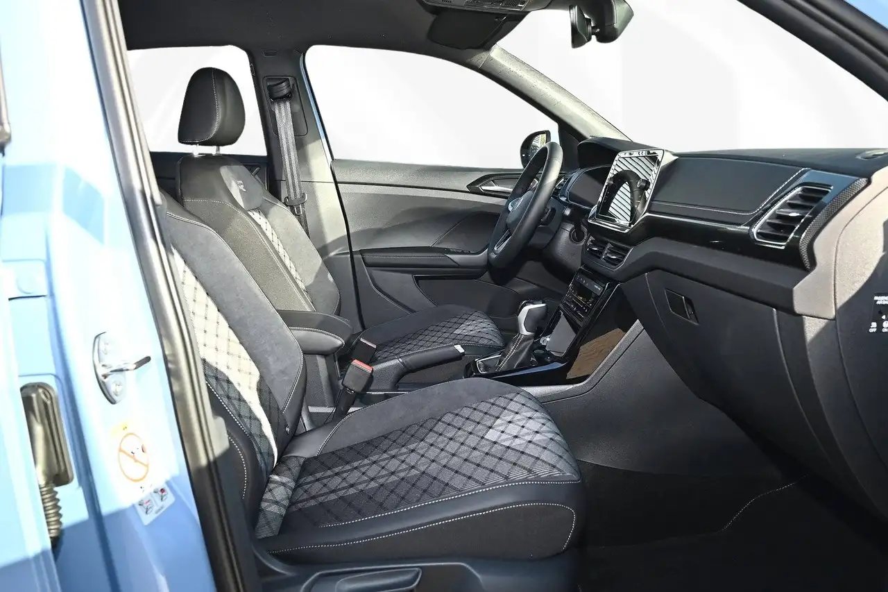 Volkswagen T-Cross 6