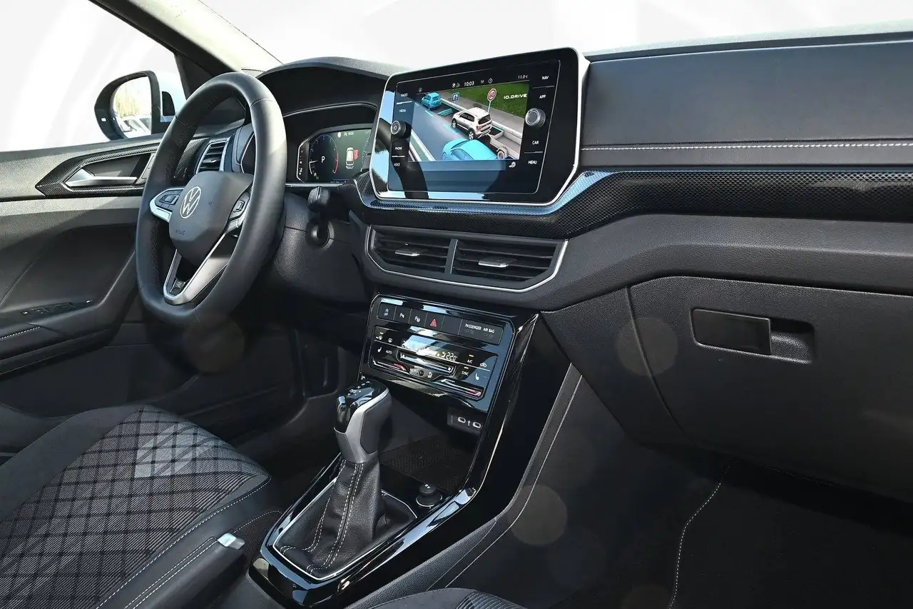 Volkswagen T-Cross 11