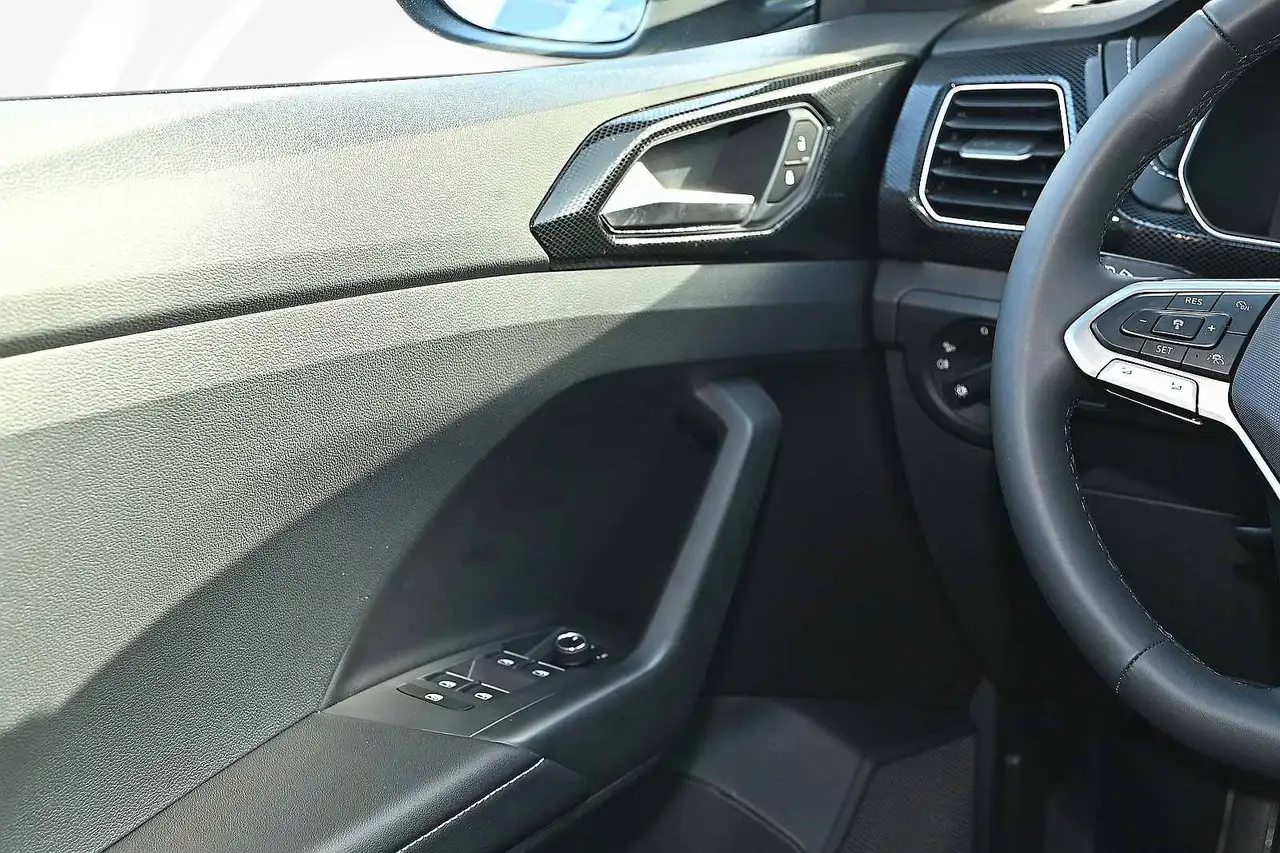 Volkswagen T-Cross 16