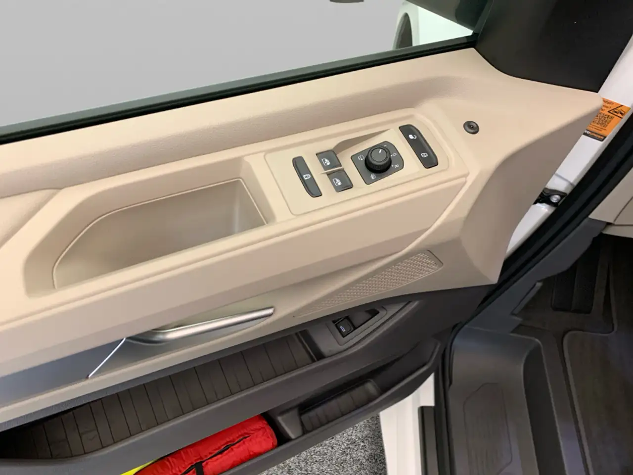 Volkswagen T7 California 10