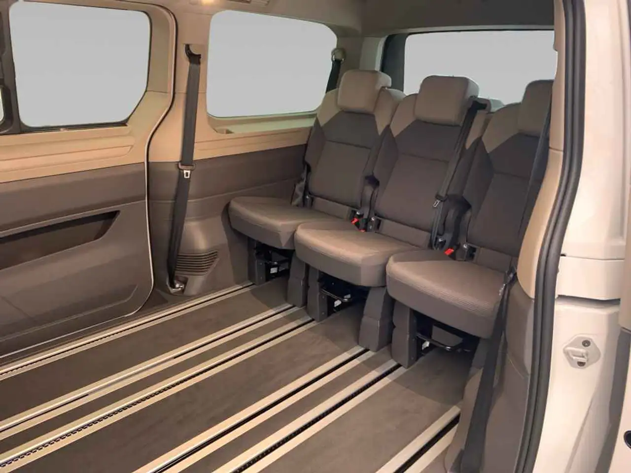Volkswagen T7 California 12