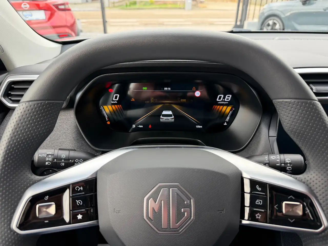 MG ZS 1.5i 9