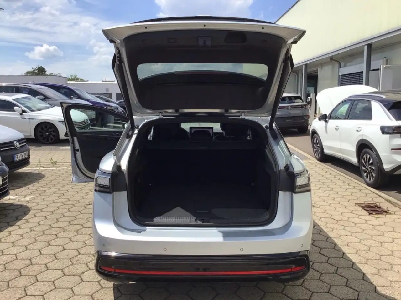 Volkswagen ID.7 12