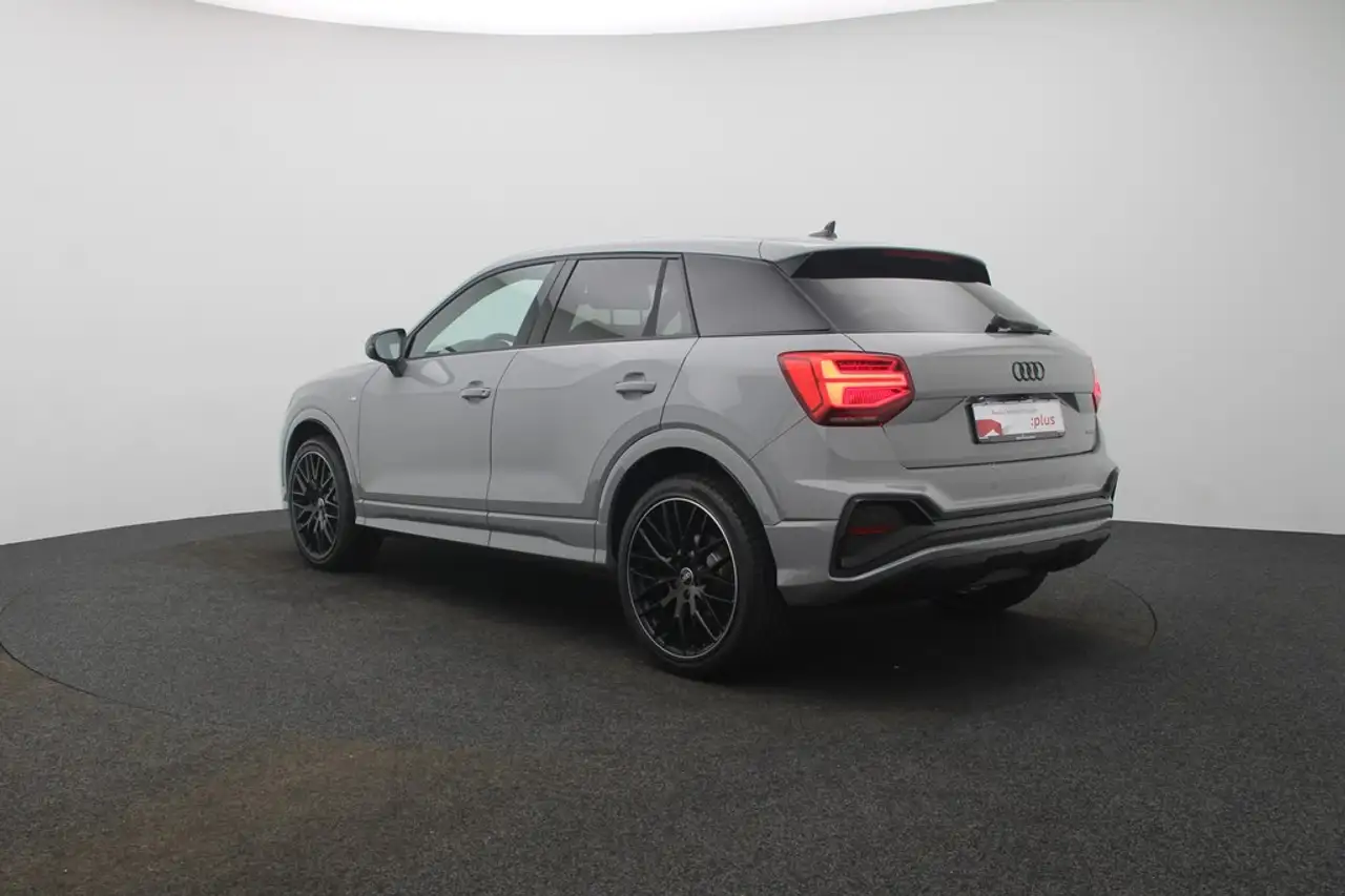 Audi Q2 40 3