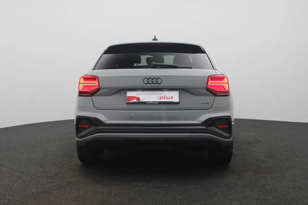 Audi Q2 40 4