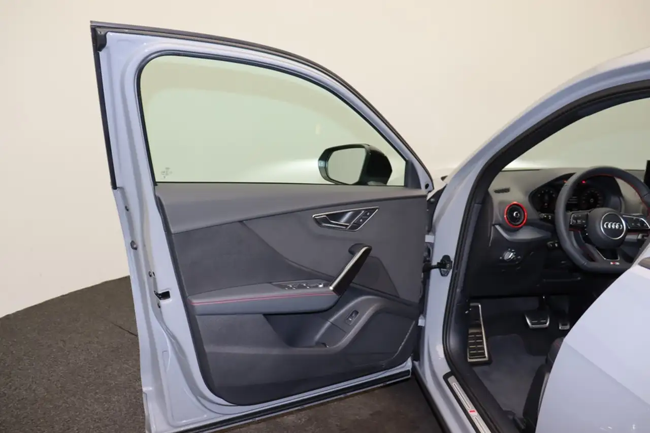 Audi Q2 40 7