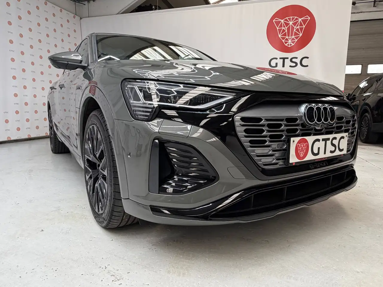 Audi Q8 7