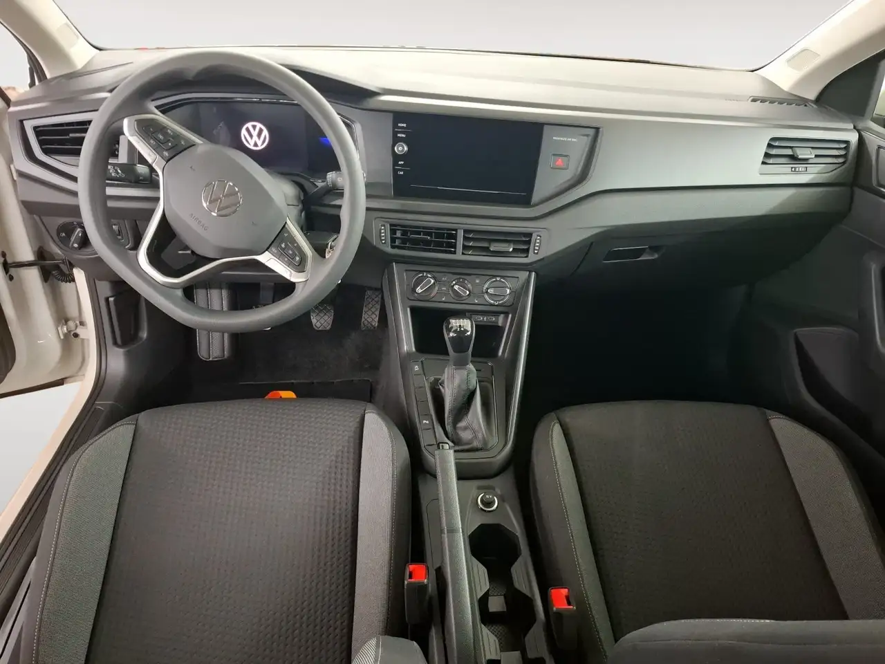 Volkswagen Polo VI 8