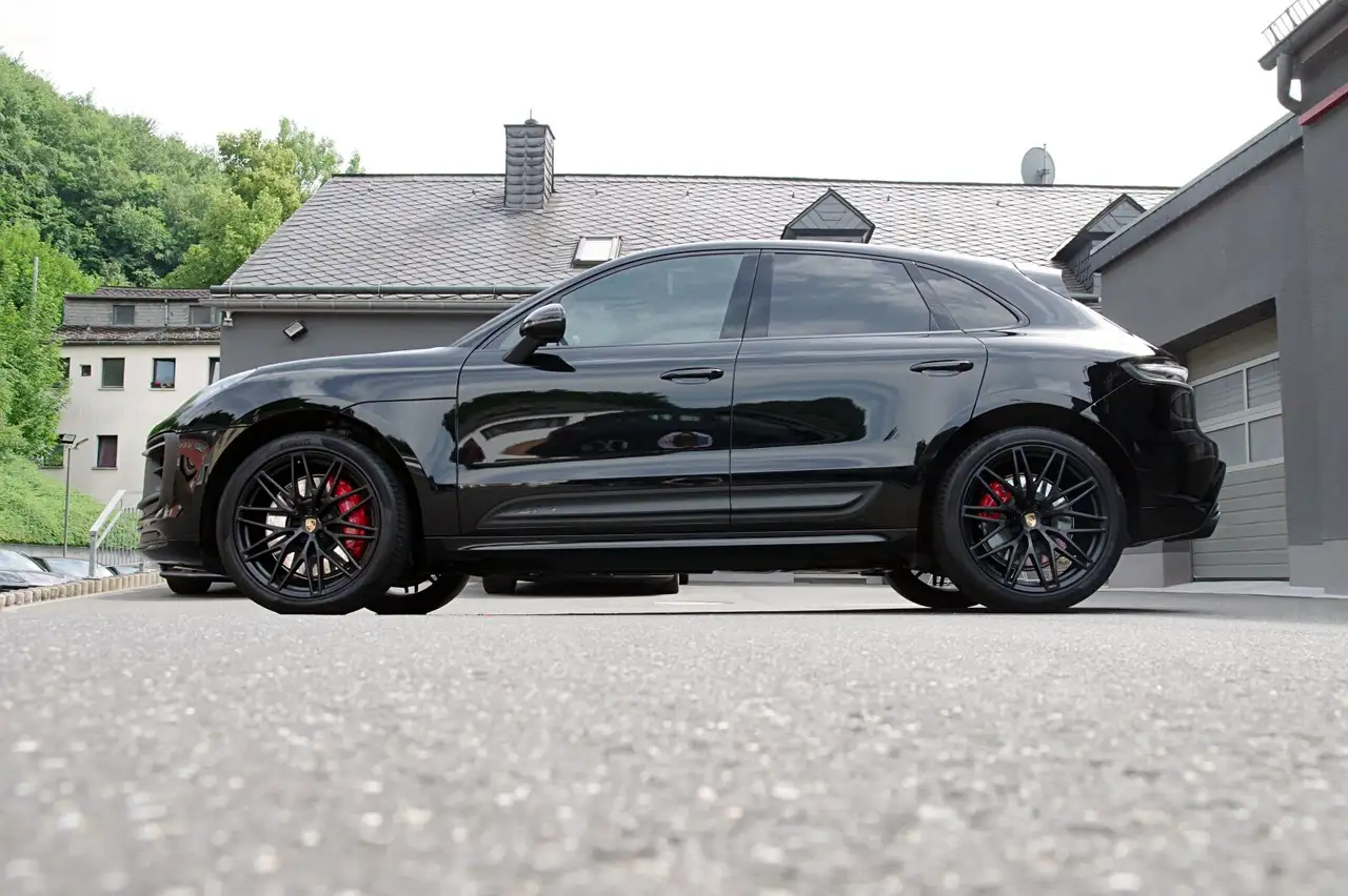 Porsche Macan 3