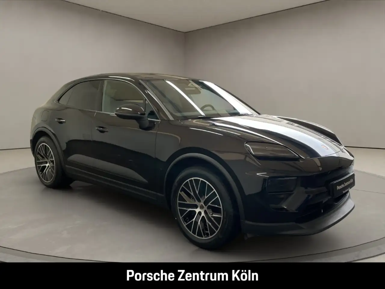 Porsche Macan 4 7
