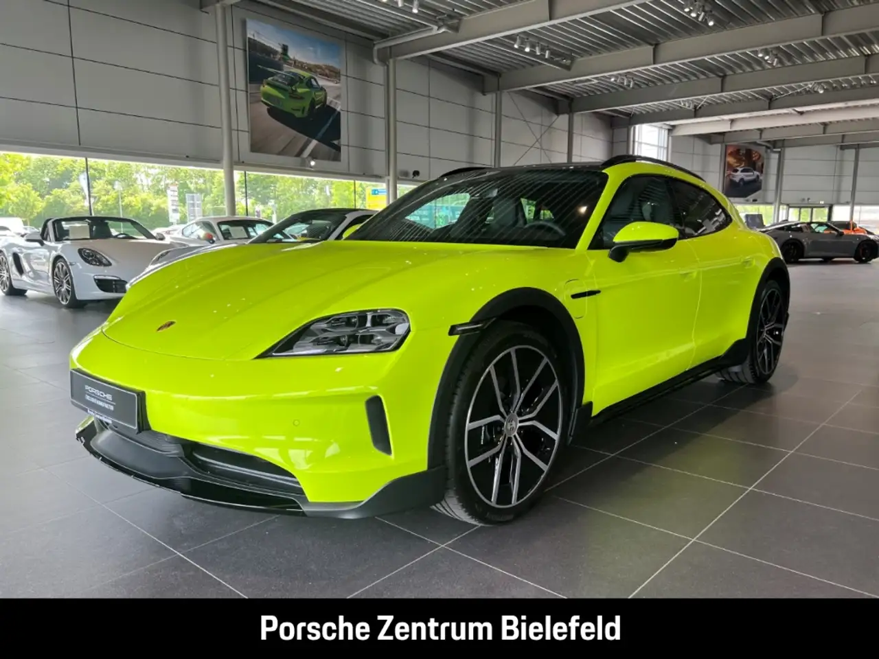 Porsche Taycan 4