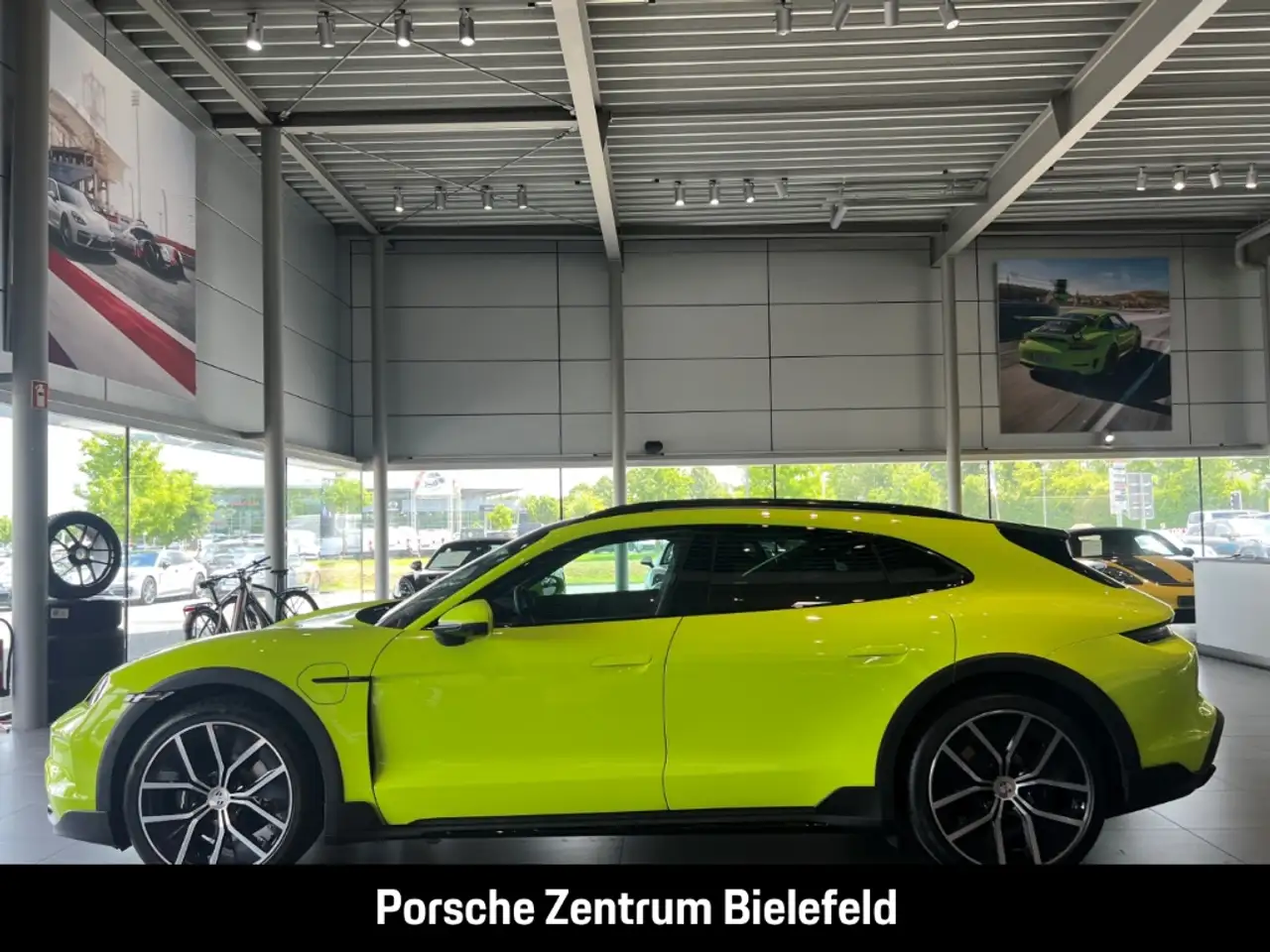 Porsche Taycan 4 2