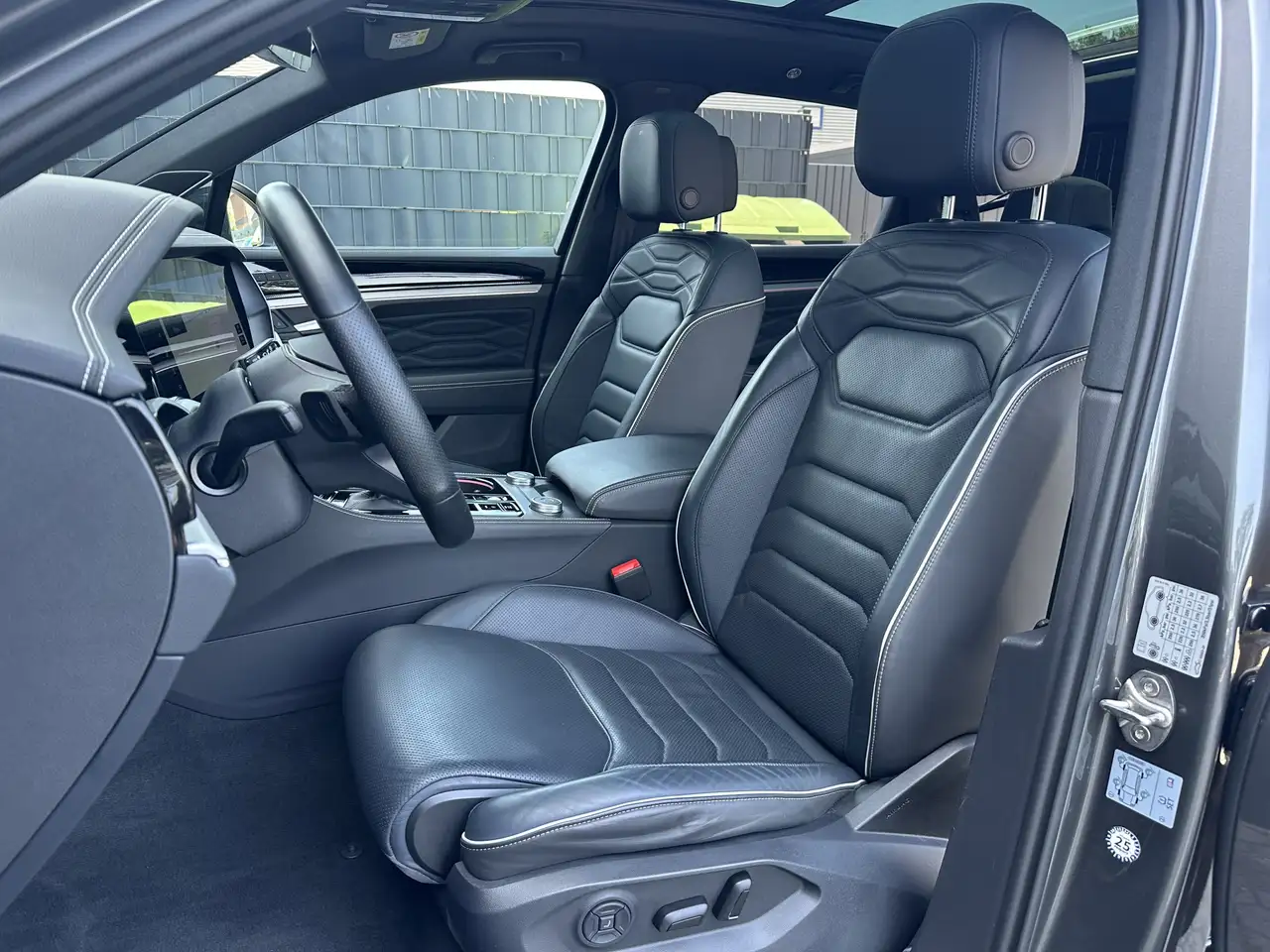Volkswagen Touareg 11