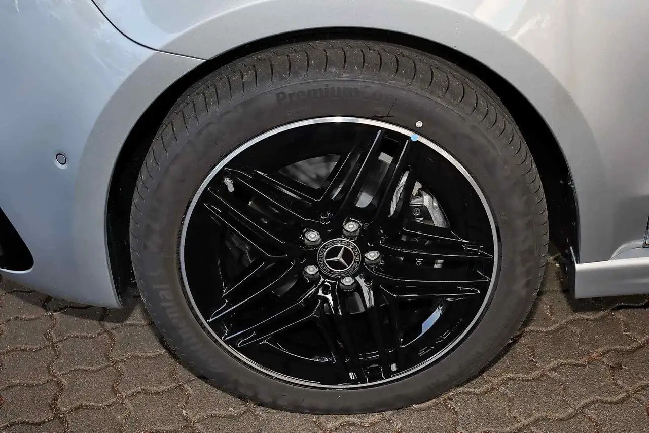 Mercedes-Benz V 300 3