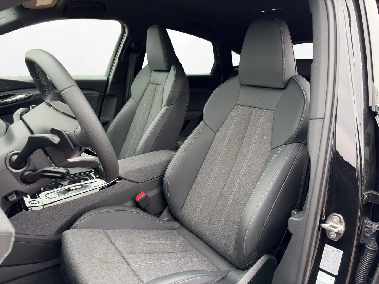 Audi Q6 12