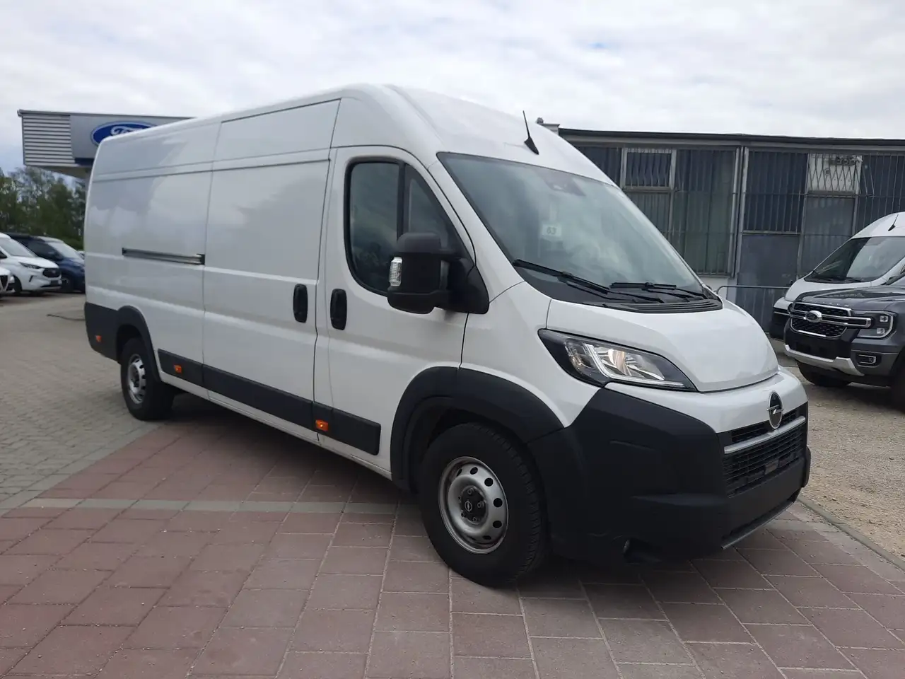 Opel Movano 4