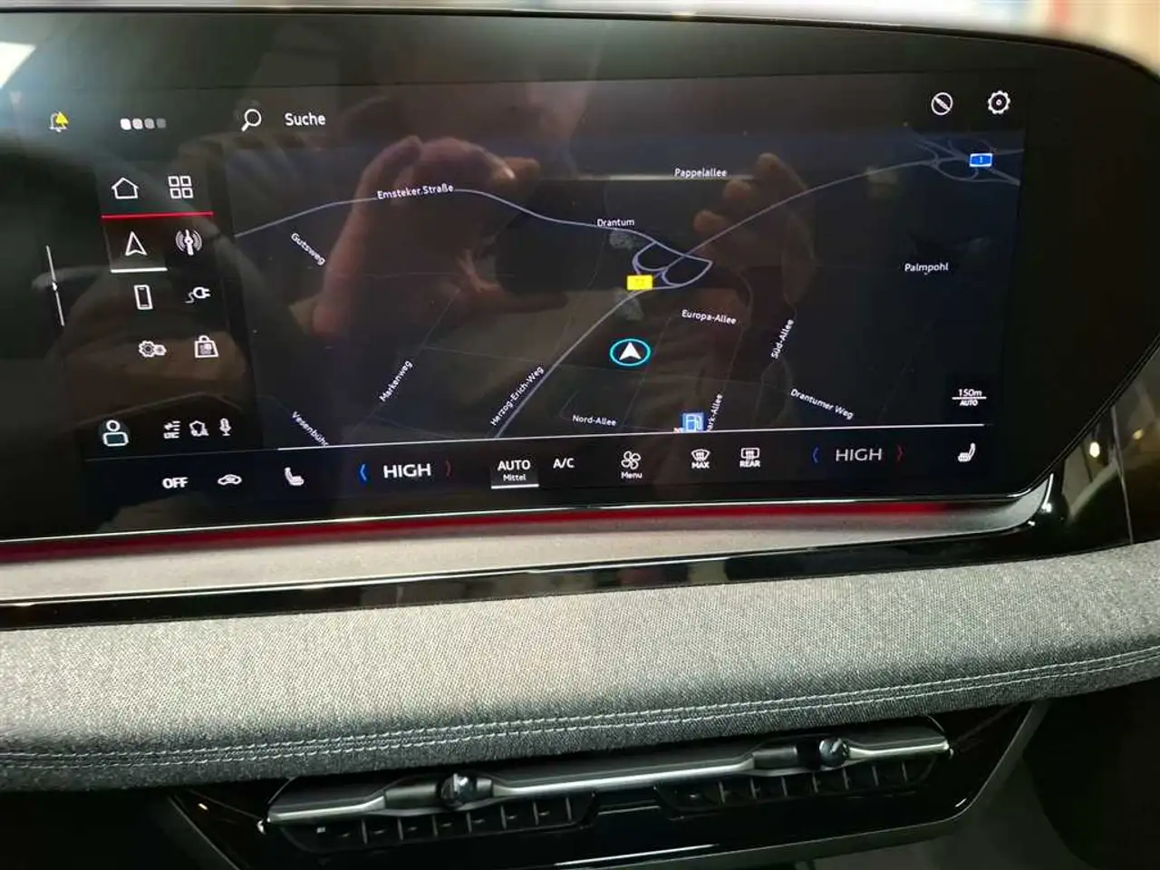 Audi Q6 12
