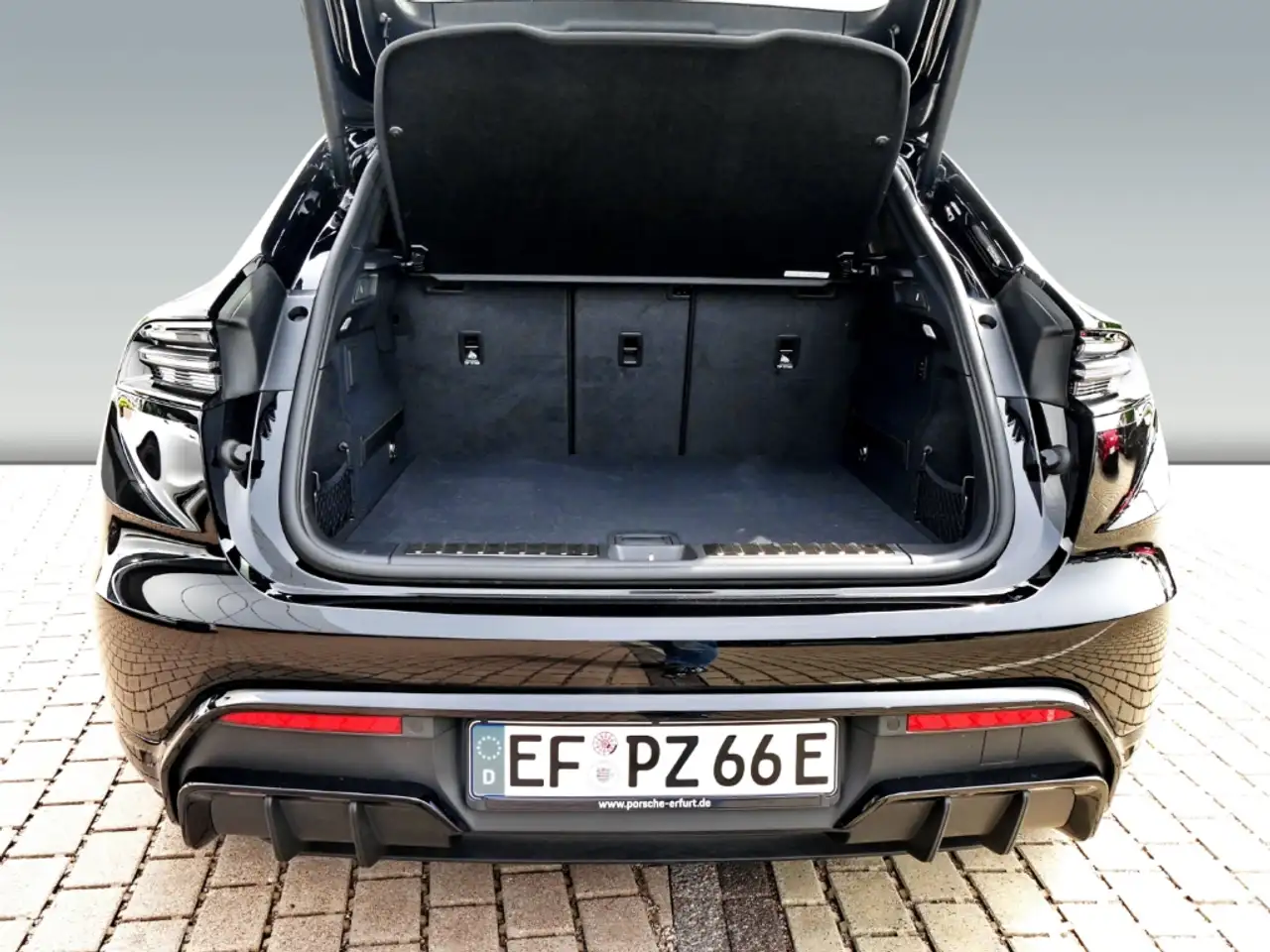 Porsche Macan 16