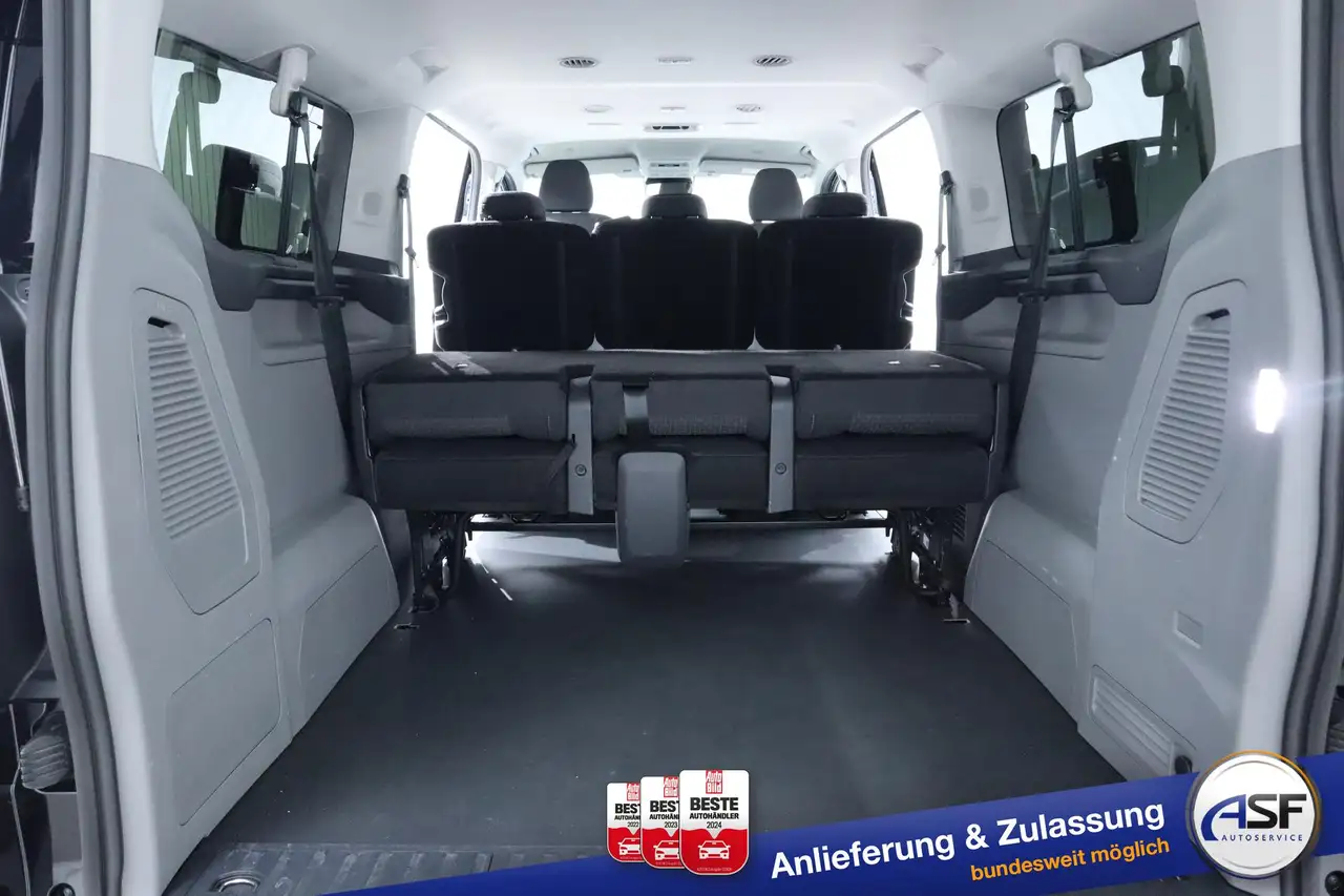 Ford Tourneo 11