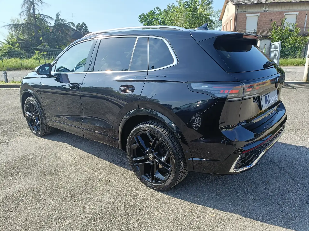 Volkswagen Tiguan 8