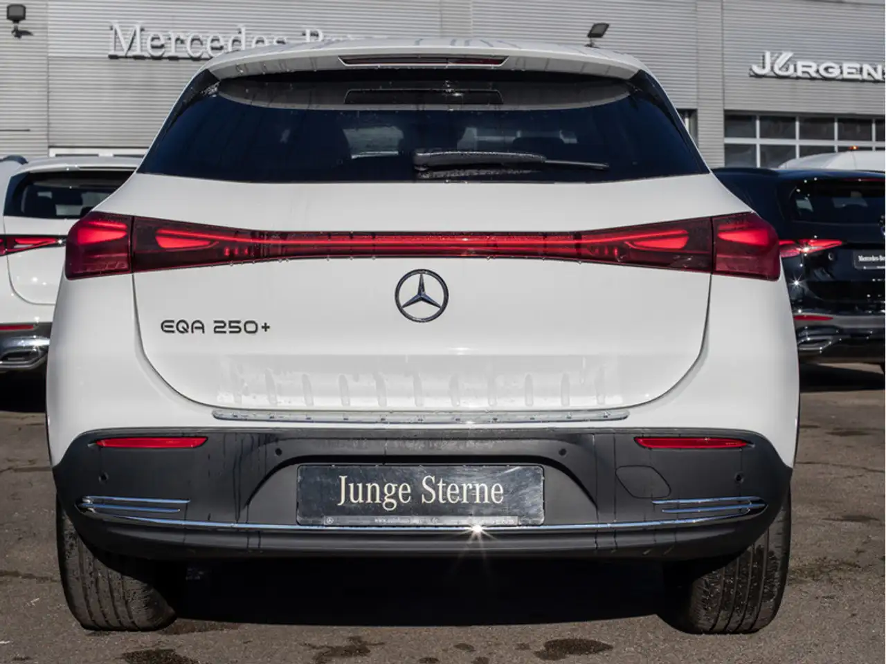Mercedes-Benz EQA 250 5
